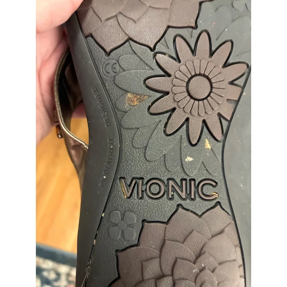 Vionic flip flop